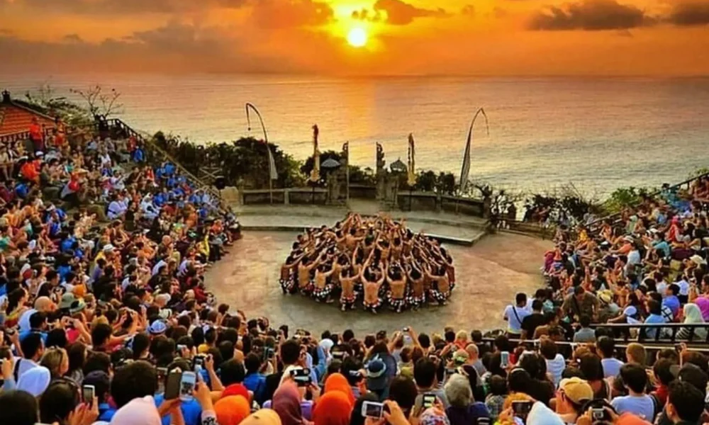 bali-s-best-sunset-uluwatu-kecak-dance-dinner-jimbaran-beach-xlarge