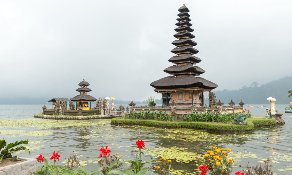 water-temple-bratan-lake (1)