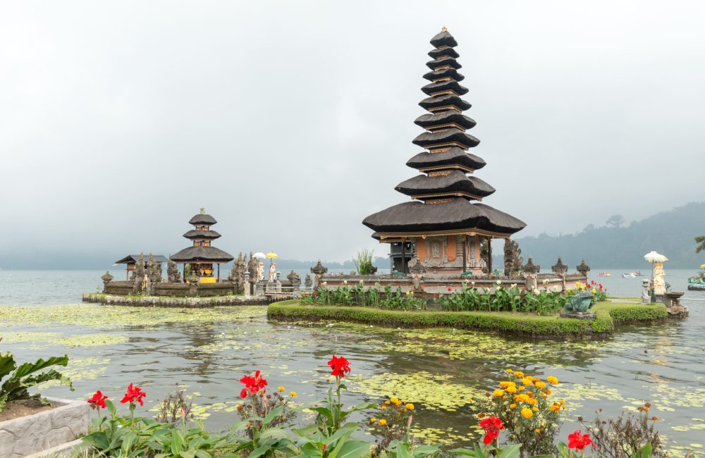 water-temple-bratan-lake (1)